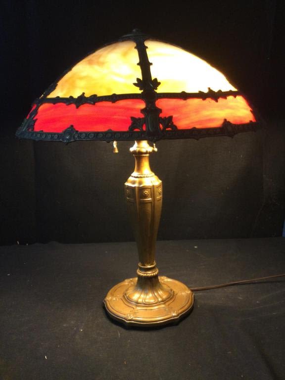 Lot 1: Vintage Slag Glass Lamp