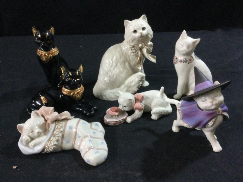 Lot 55: Lenox Cats