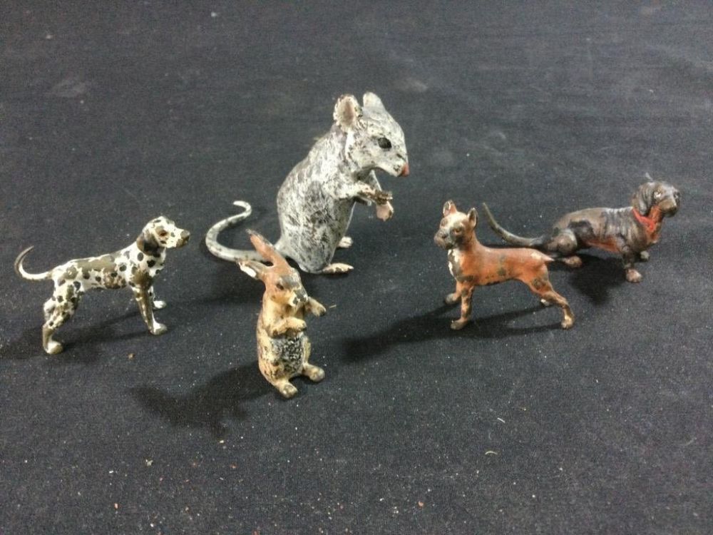 Lot 61: Vintage Cold Painted Austria Animals