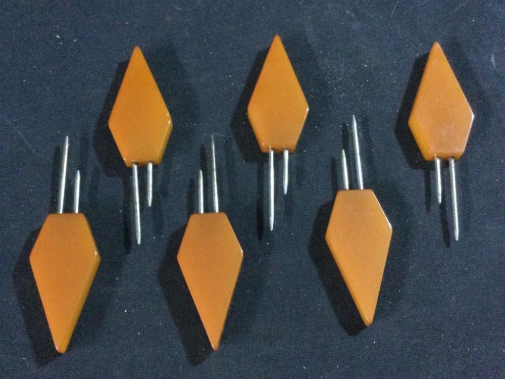 Lot 90: Bakelite Corn Cob Holders