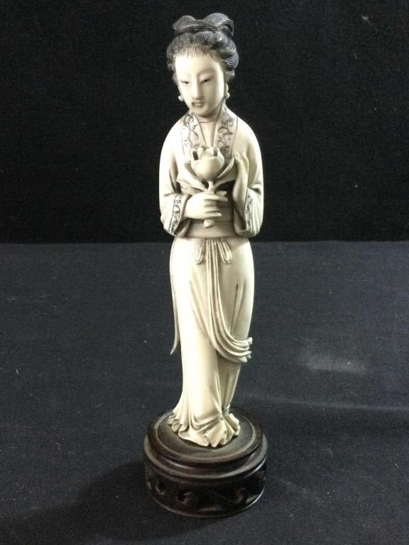 Lot 128: Carved Geisha Girl