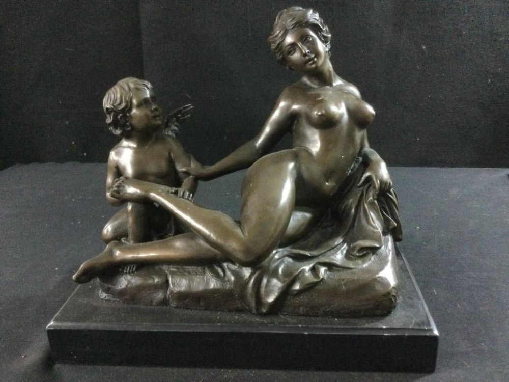 Lot 143: Art Deco Bronze Statue "Signed"