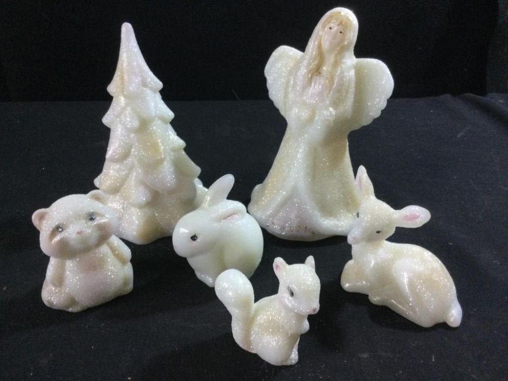 Lot 169: Fenton Christmas Statues