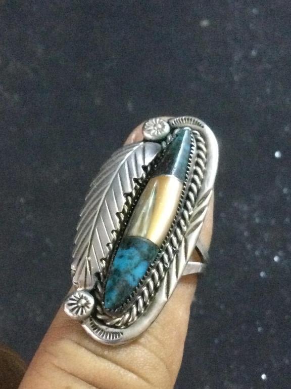 Lot 175: Vintage Navajo Sterling Ring w/Turquoise Signed