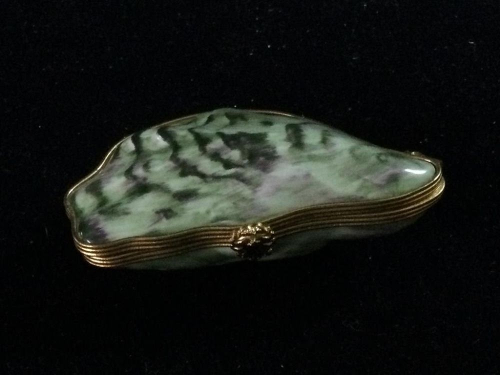 Lot 182: Limoge Oyster Box