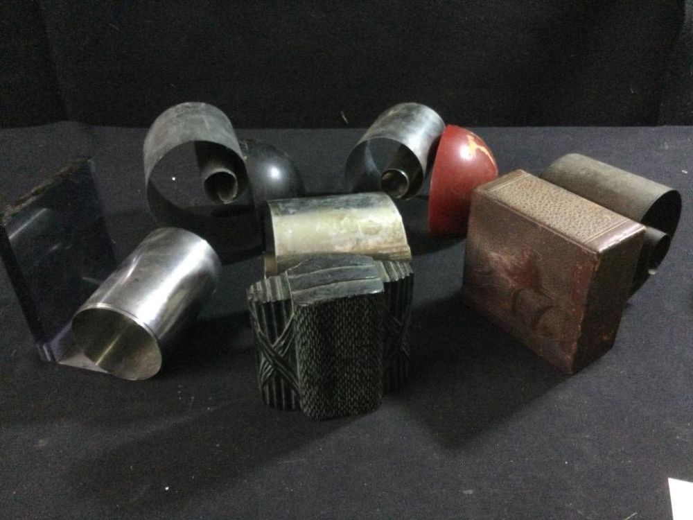 Lot 214: Vintage 1930's Art Deco/Mid Century Book Holders
