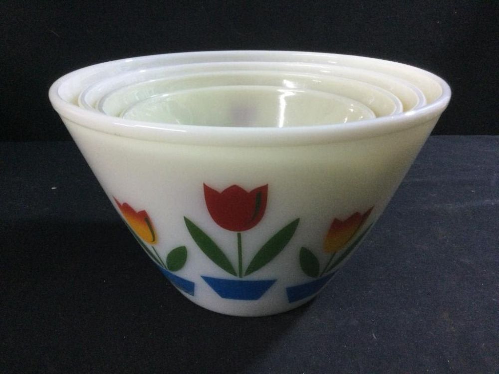 Lot 269: Vintage Fire King Nesting Mixing Bowls