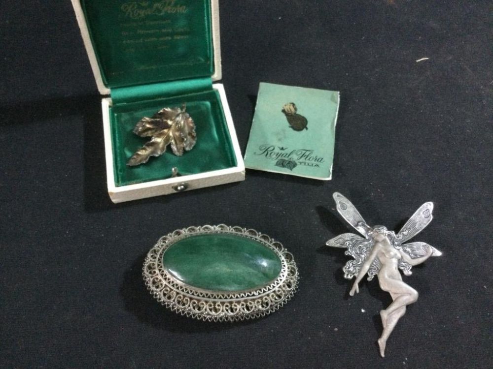 Lot 271: Vintage Silver Jewlery