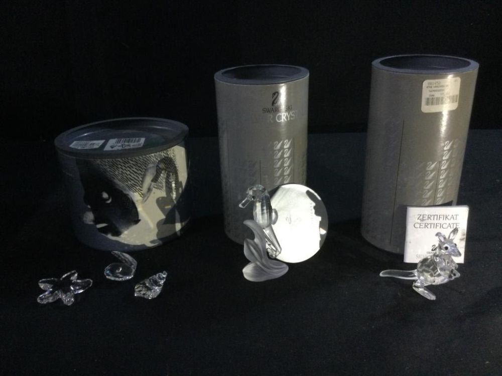 Lot 274: Swarvoski Figurines