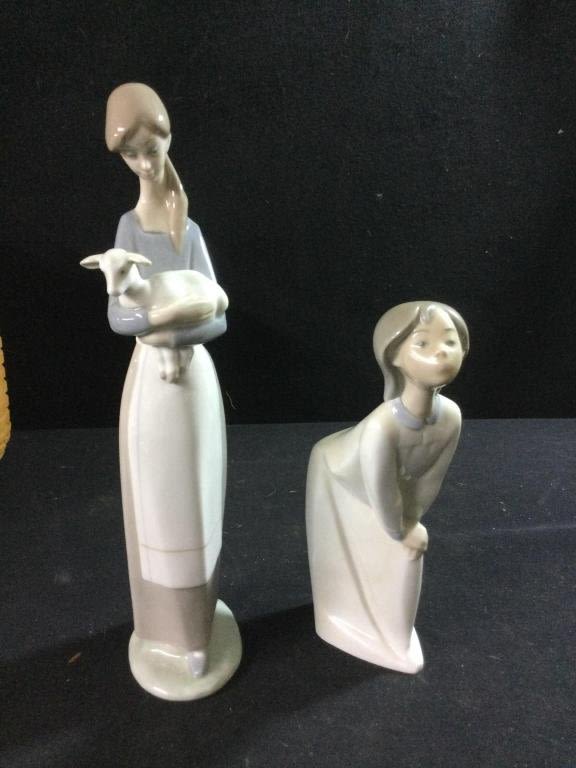 Lot 279: Lladro Statues