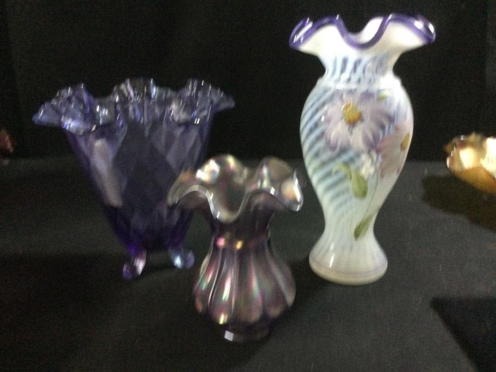 Lot 295: Fenton Vases