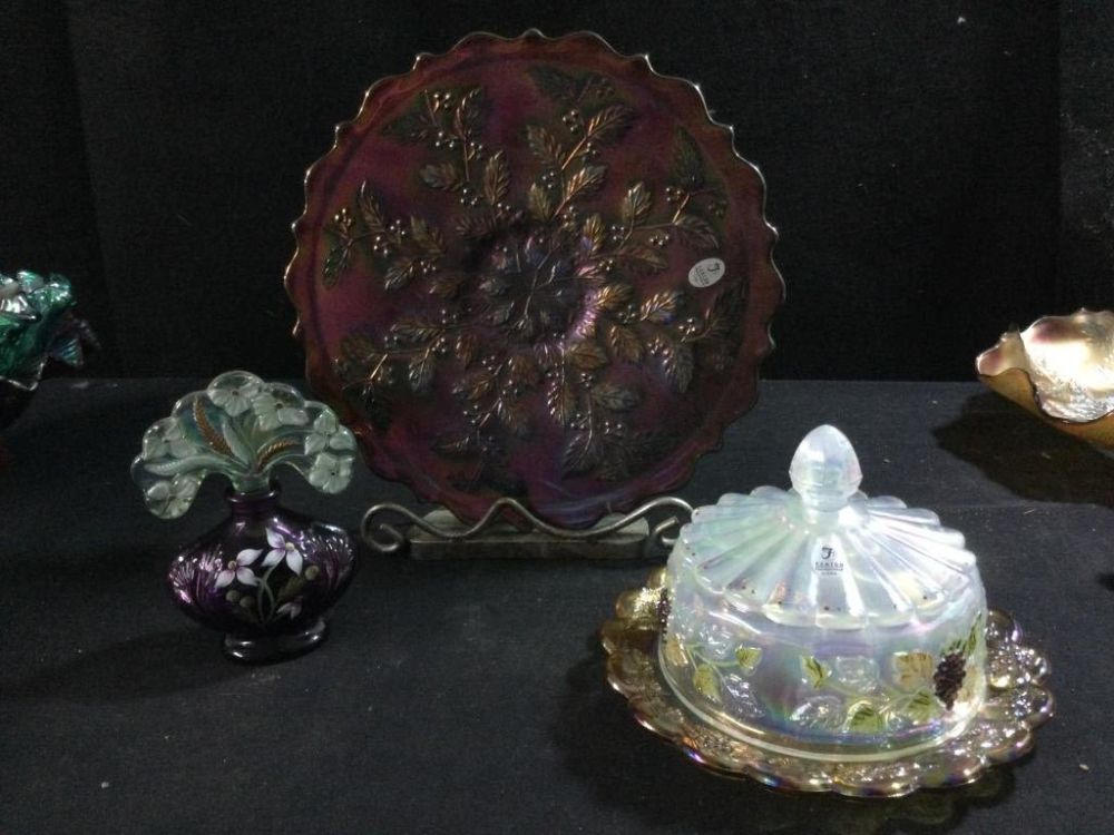 Lot 300: Fenton Glassware