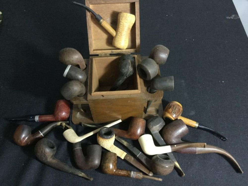Lot 7: Vintage Pipe Lot