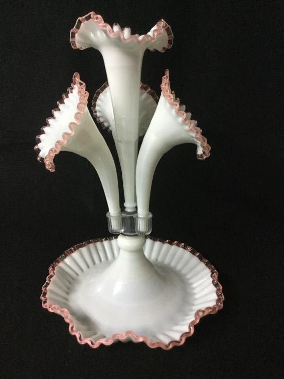 Lot 14: Fenton Epergne