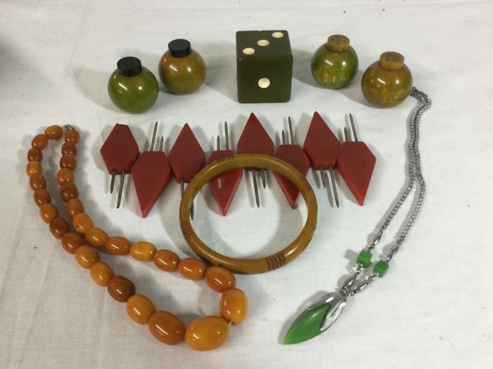 Lot 60: Bakelite Lot