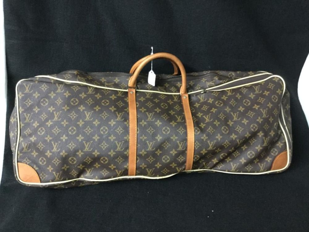 Lot 99: Louis Vuitton Tennis Bag