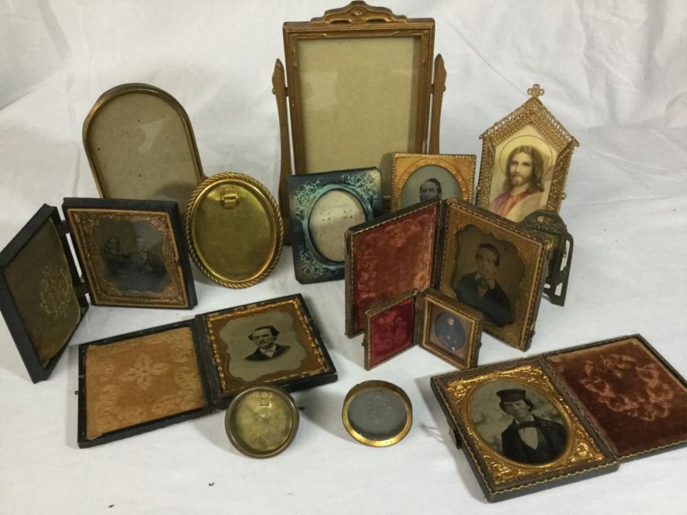 Lot 115: Vintage Frames