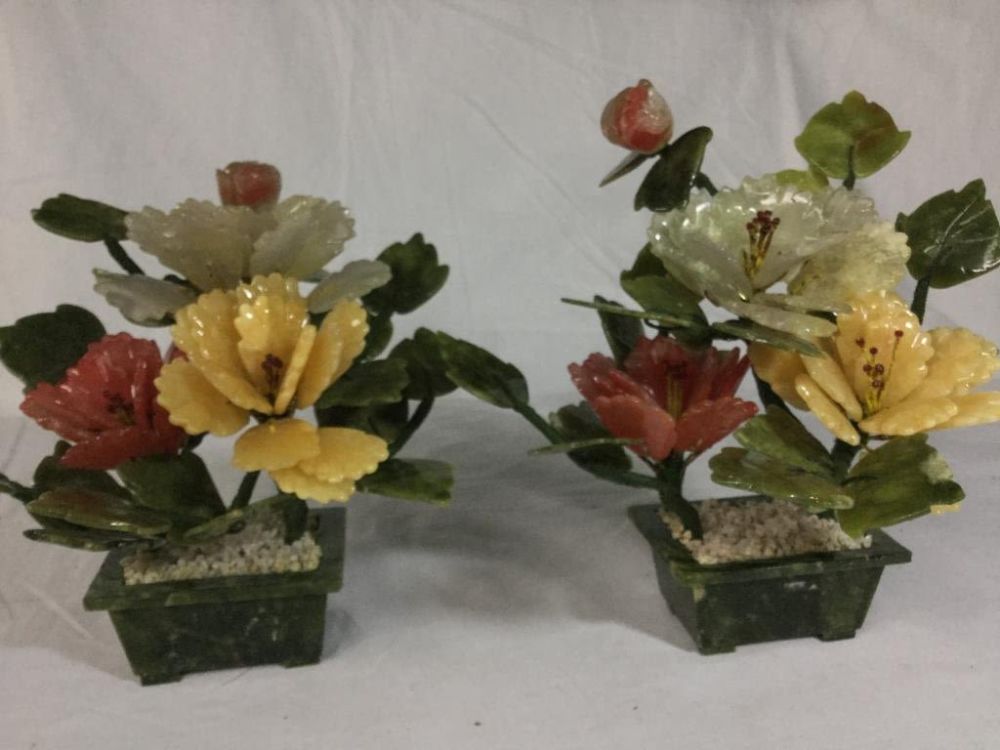 Lot 116: Jade/stone Flowers