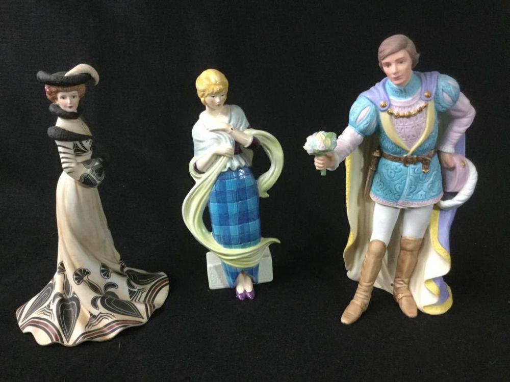Lot 136: Lenox & Goebel Figurines