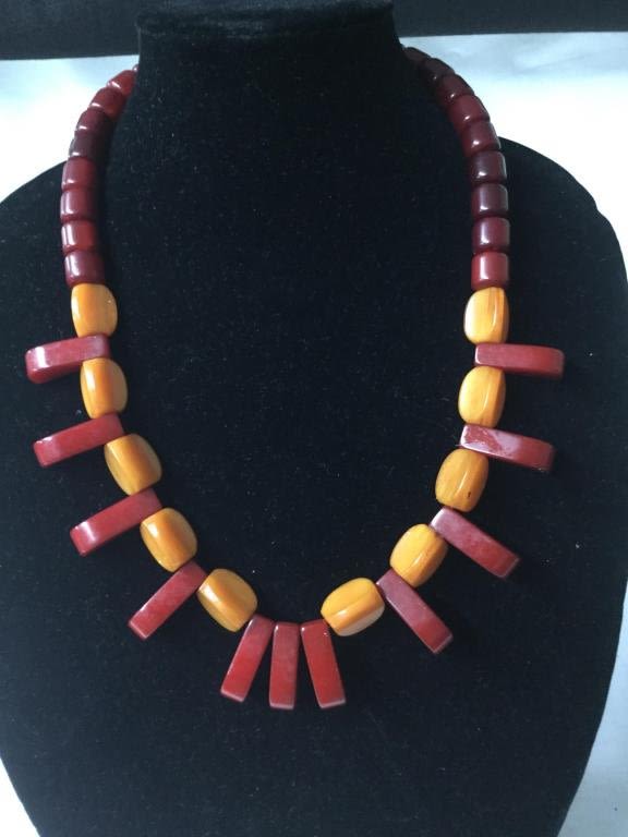 Lot 142: Bakelite Necklace