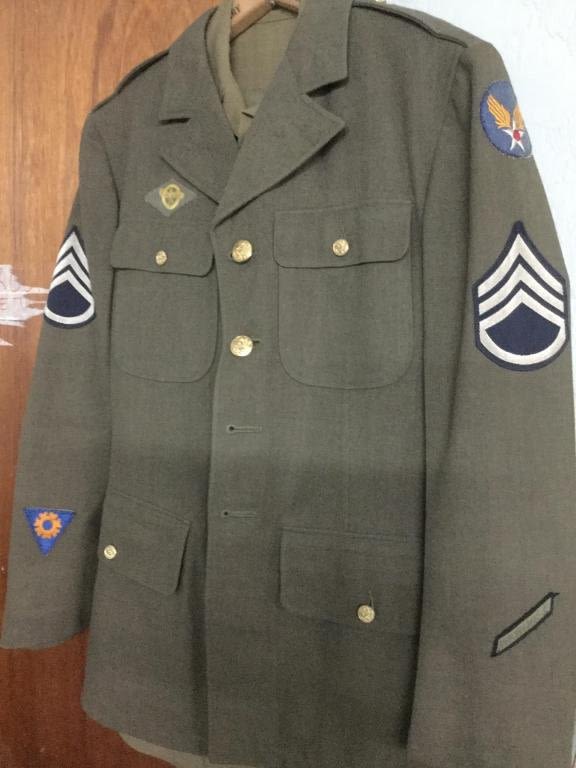 Lot 147: Vintage Military Uniform