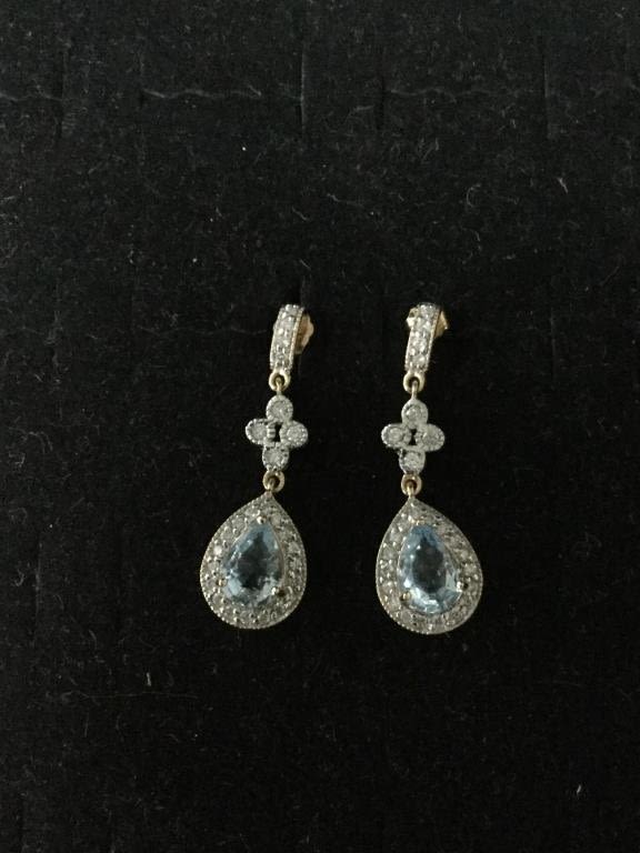 Lot 170: 14 kt Earrings