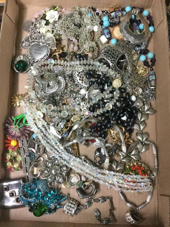 Lot 239: Jewelry Lot