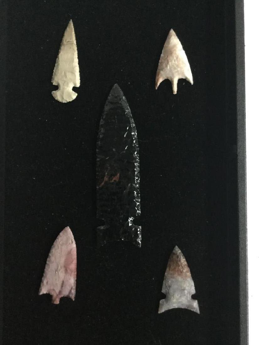Lot 36: Arrowheads