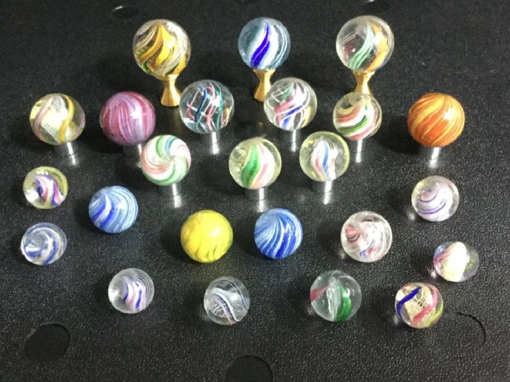 Lot 105: Vintage Marbles