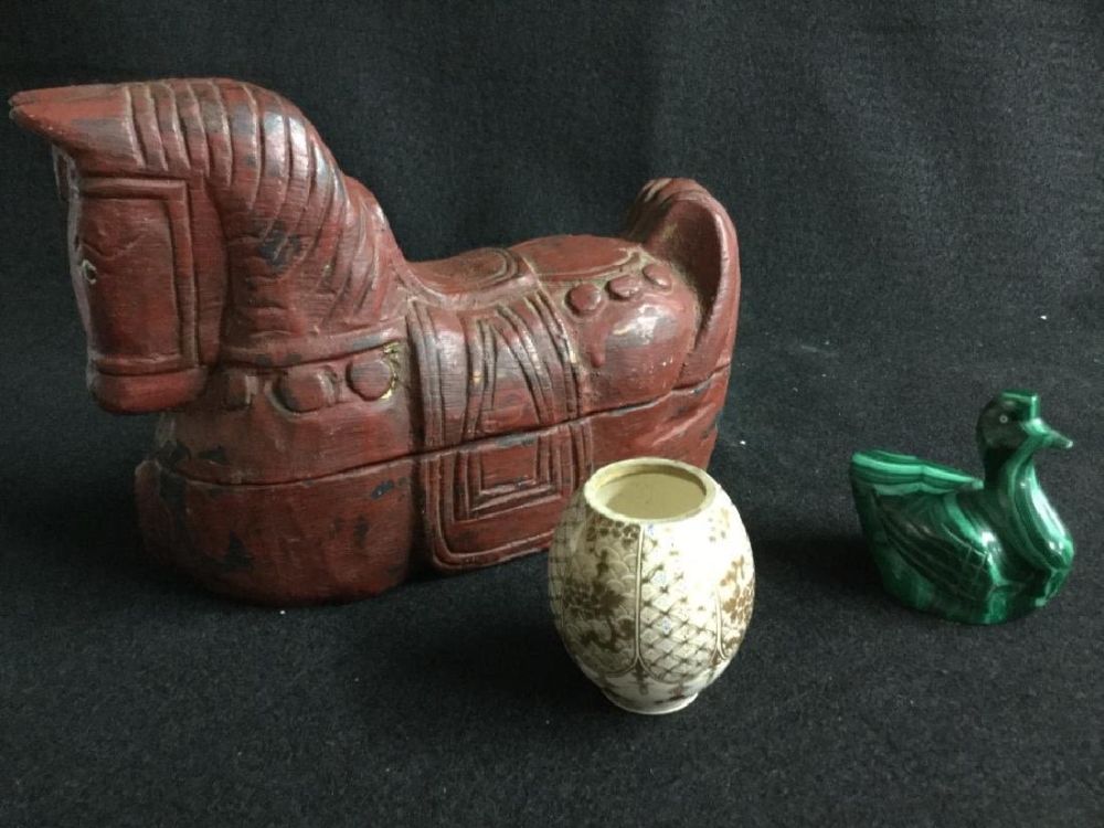 Lot 115: Carving Lot