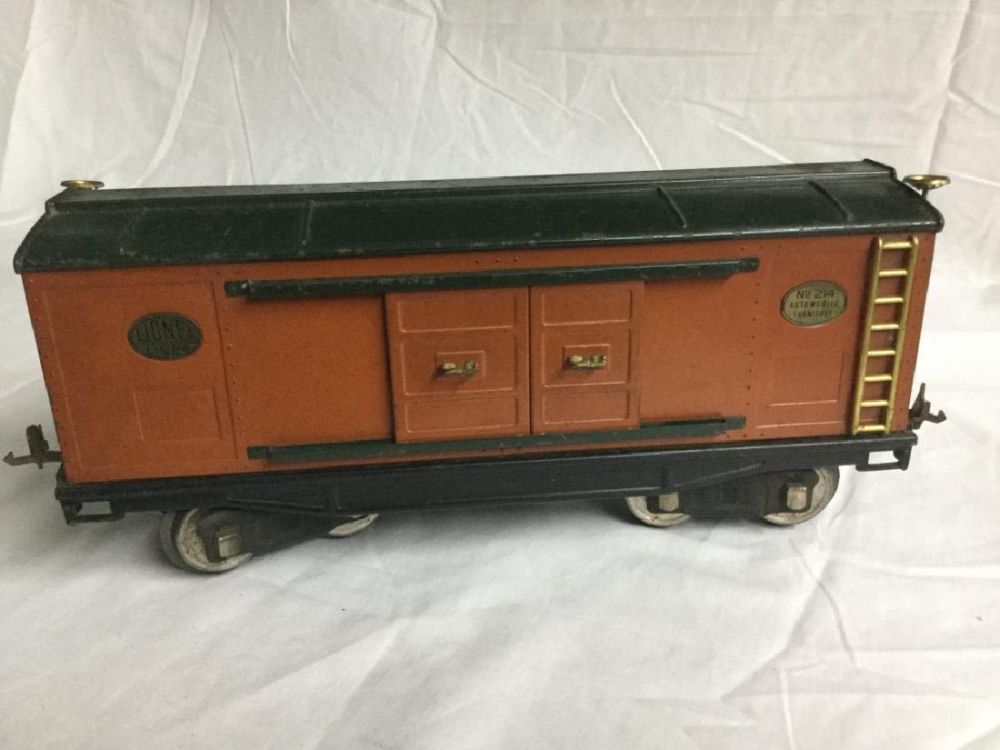 Lot 128: Lionel Train