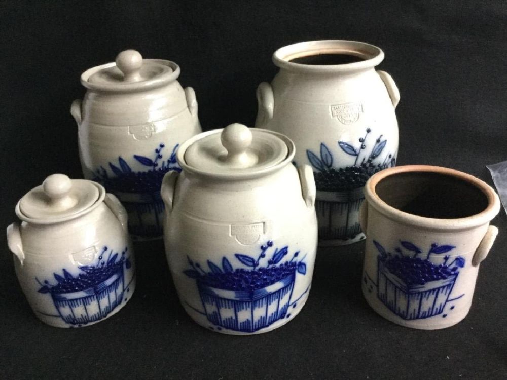 Lot 141: Stoneware