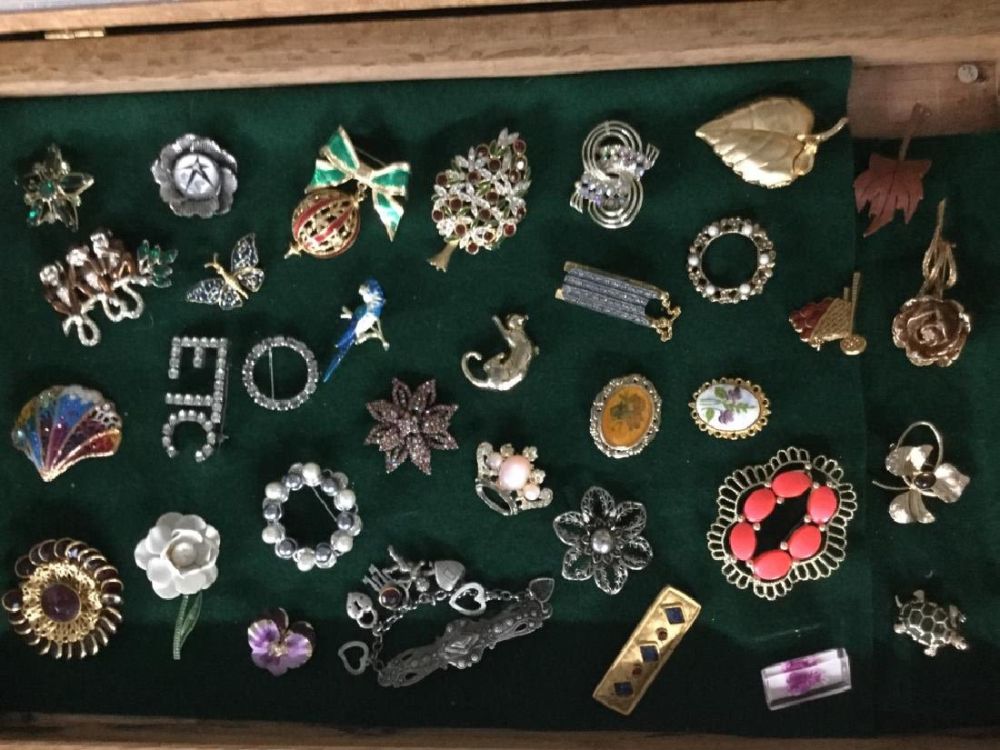 Lot 151: Jewelry Lot