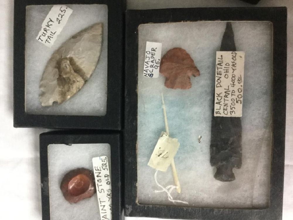 Lot 189: Vintage Arrowheads
