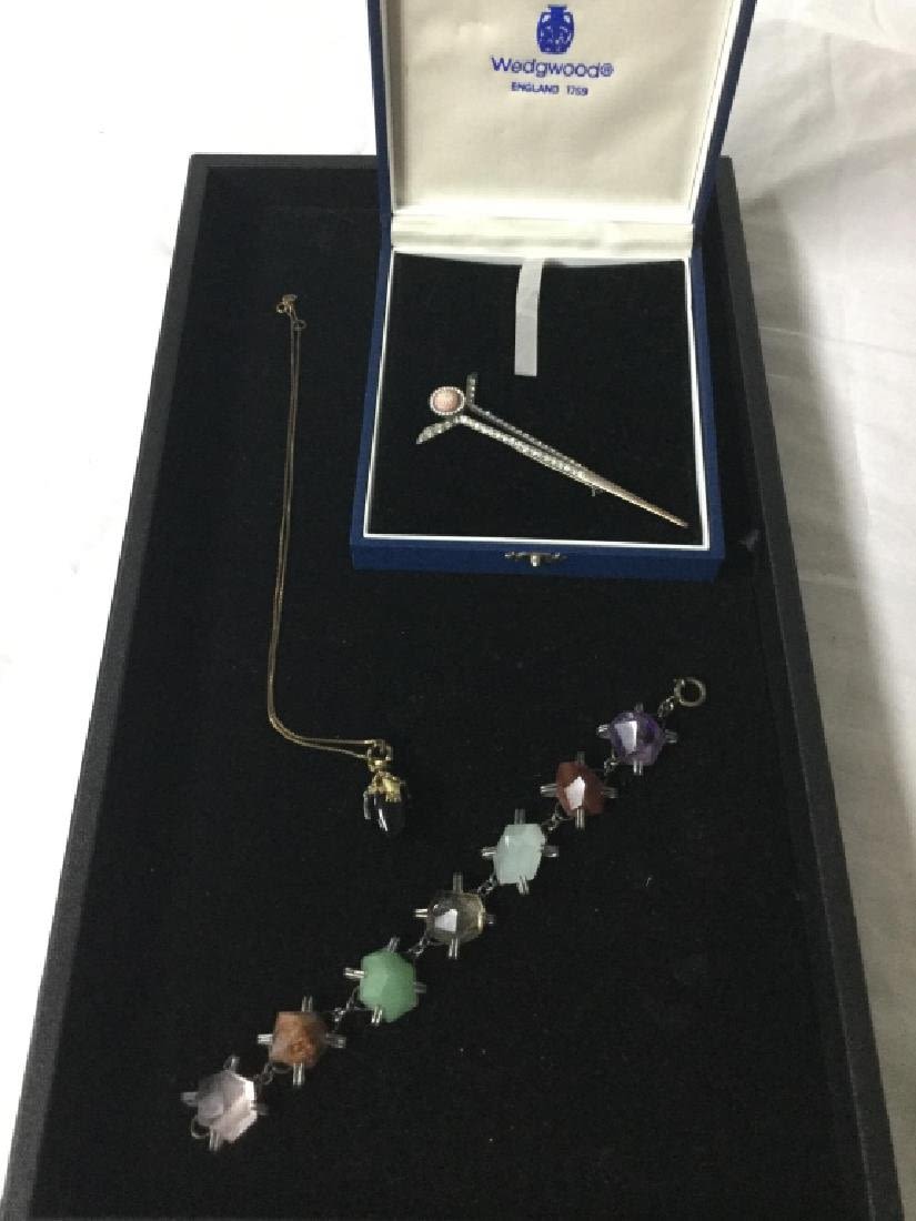 Lot 193: Jewelry Lot