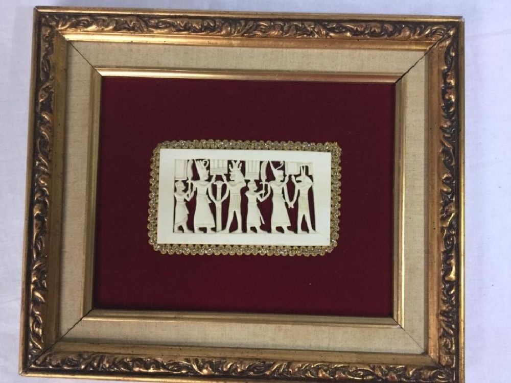 Lot 194: Ivory Picture
