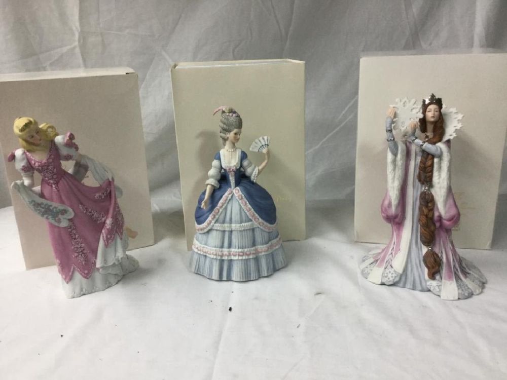 Lot 224: Lenox Figurines