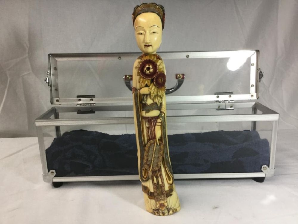 Lot 231: Ivory Geisha