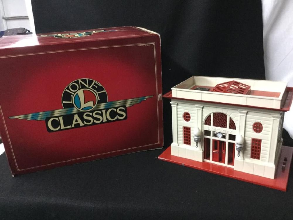 Lot 235: Lionel Classics
