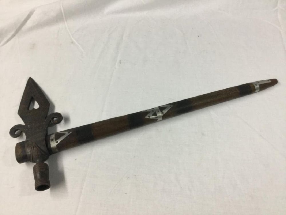 Lot 236: Pipe Axe