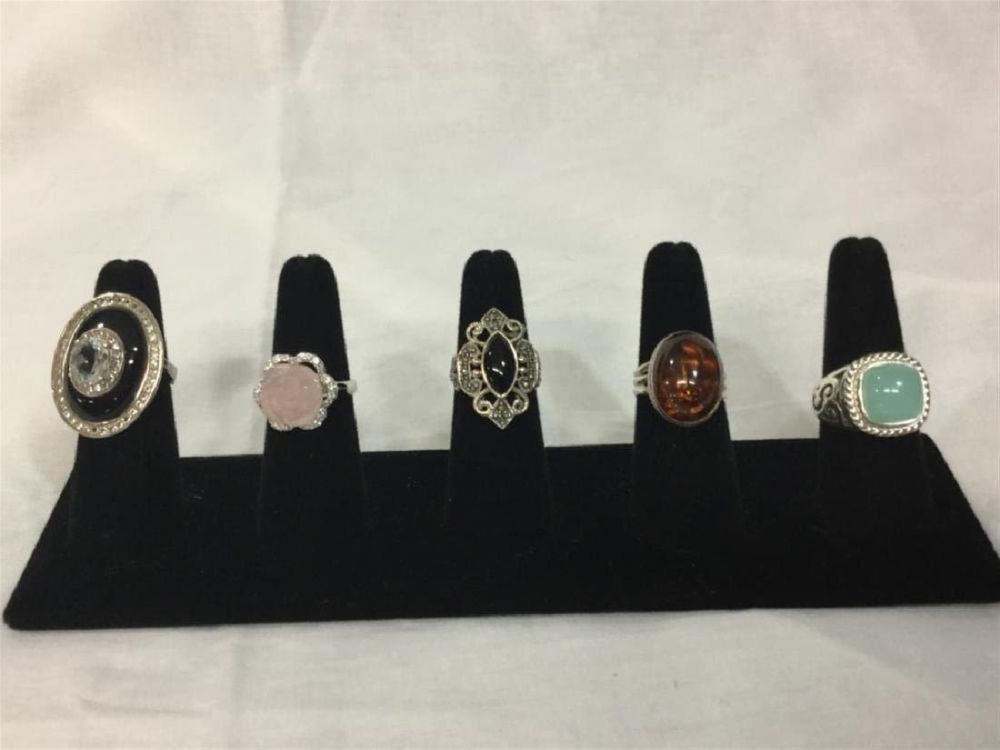 Lot 4: 5 Sterling Rings