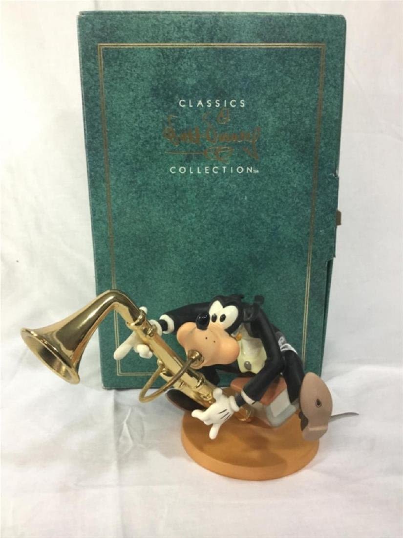 Lot 15: Classic Walt Disney Collection