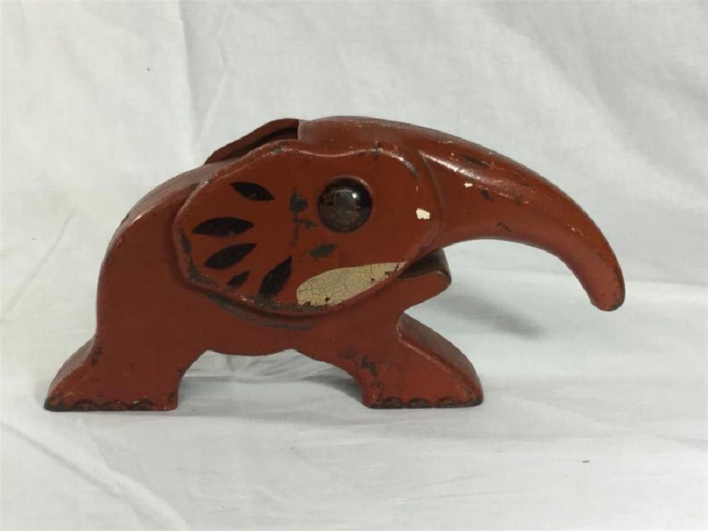 Lot 87: Early Nut Cracker