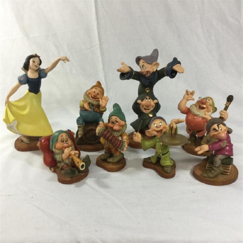 Lot 93: Classic Walt Disney Collection