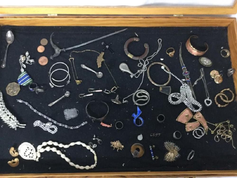 Lot 131: Lot of Jewelry