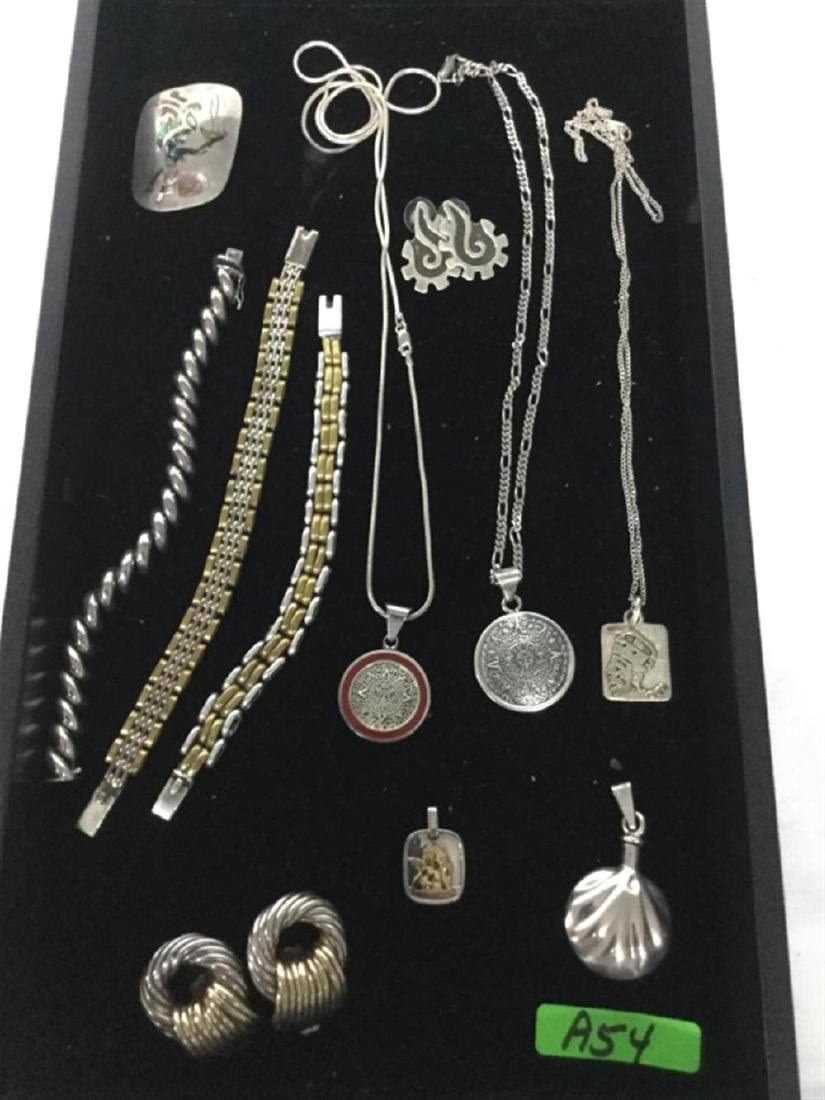 Lot 141: Jewelry Lot
