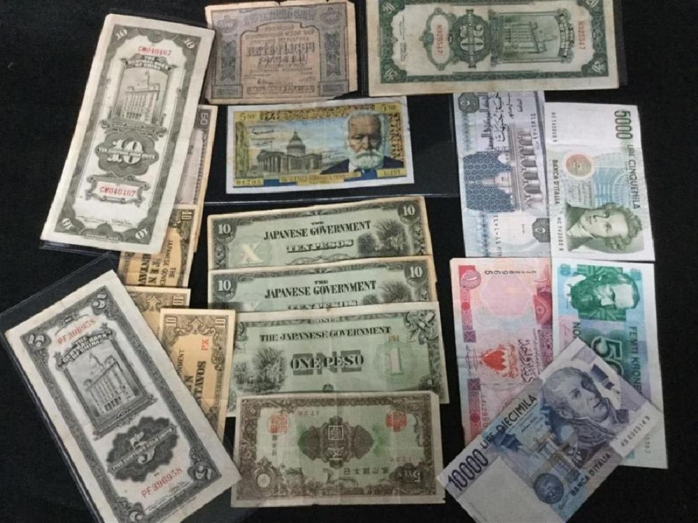 Lot 148: Foreign Currency Lot