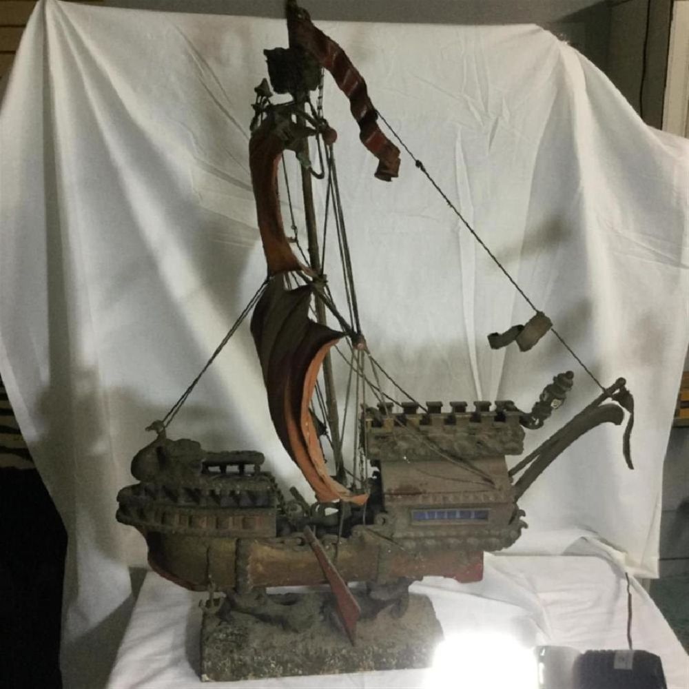 Lot 193: Vintage Ship