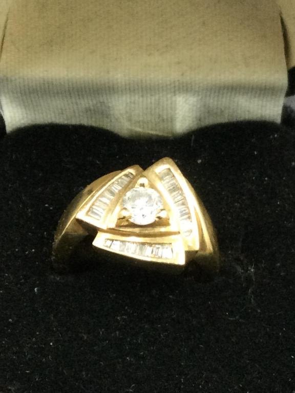 Lot 196: 14kt Diamond Ring