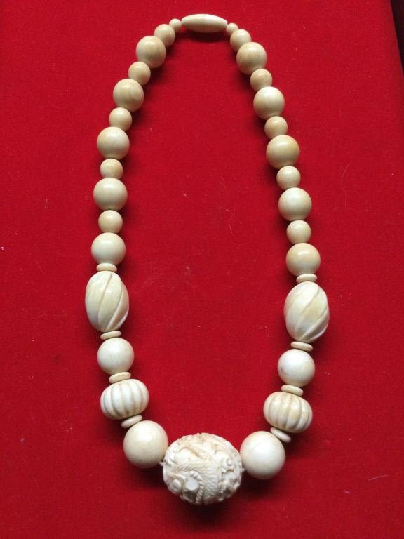 Lot 198: Vintage Carved Necklace